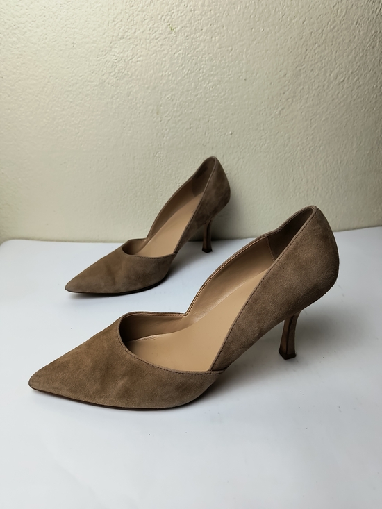 Ann Taylor Shoes - Ann Taylor 8.5M Taupe Suede Pointed-Toe Pumps